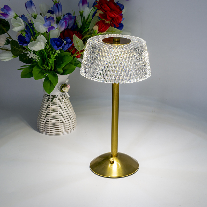 Creative LED Table Lamp With Cordless Desk Lamps Rechargeable Design for Portable Restaurant Luxury Table Lamp